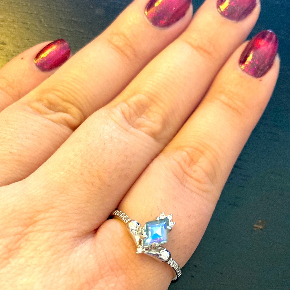 Diamond-Cut Silver Ring